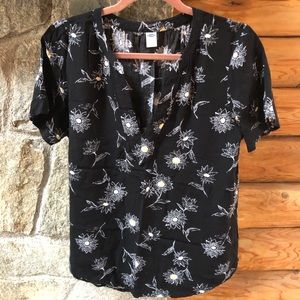 Old Navy Short Sleeve Floral Blouse